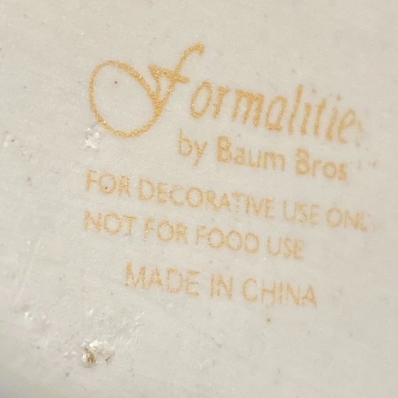 Porcelain Elephant With 10K Gold Formalities by Baum Bros Handpainted Flowers - Picture 8 of 12